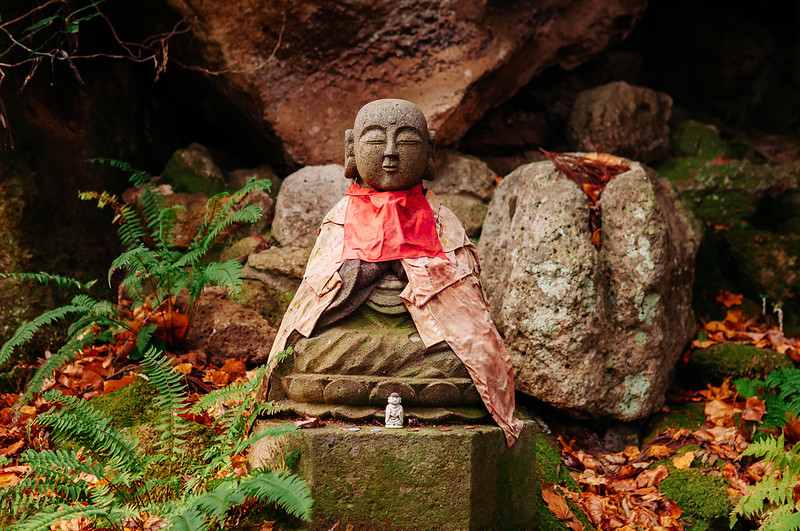 Jizo Bosatsu stone monk statues