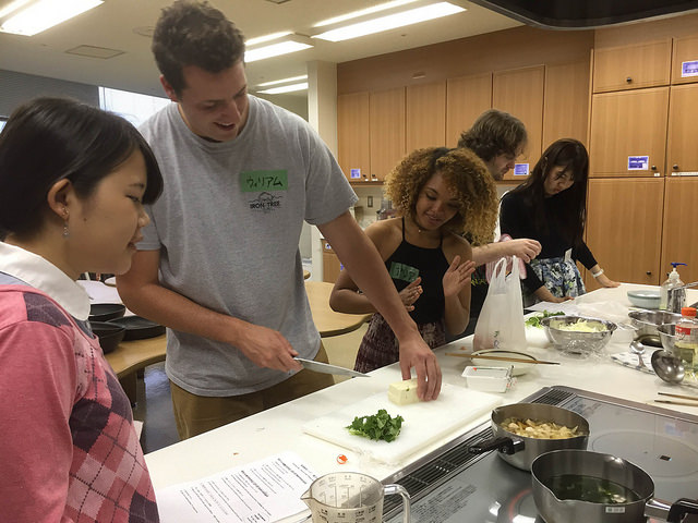 CP Spring 2016 students slice tofu